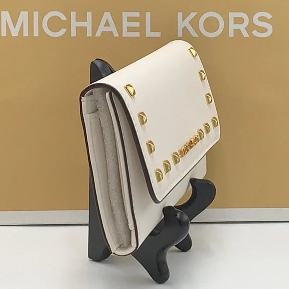 MICHAEL KORS JET SET TRAVEL 
LARGE TRIFOLD NON-LEATHER VEGAN 
WALLET
OPTIC WHITE - Picture 4 of 15